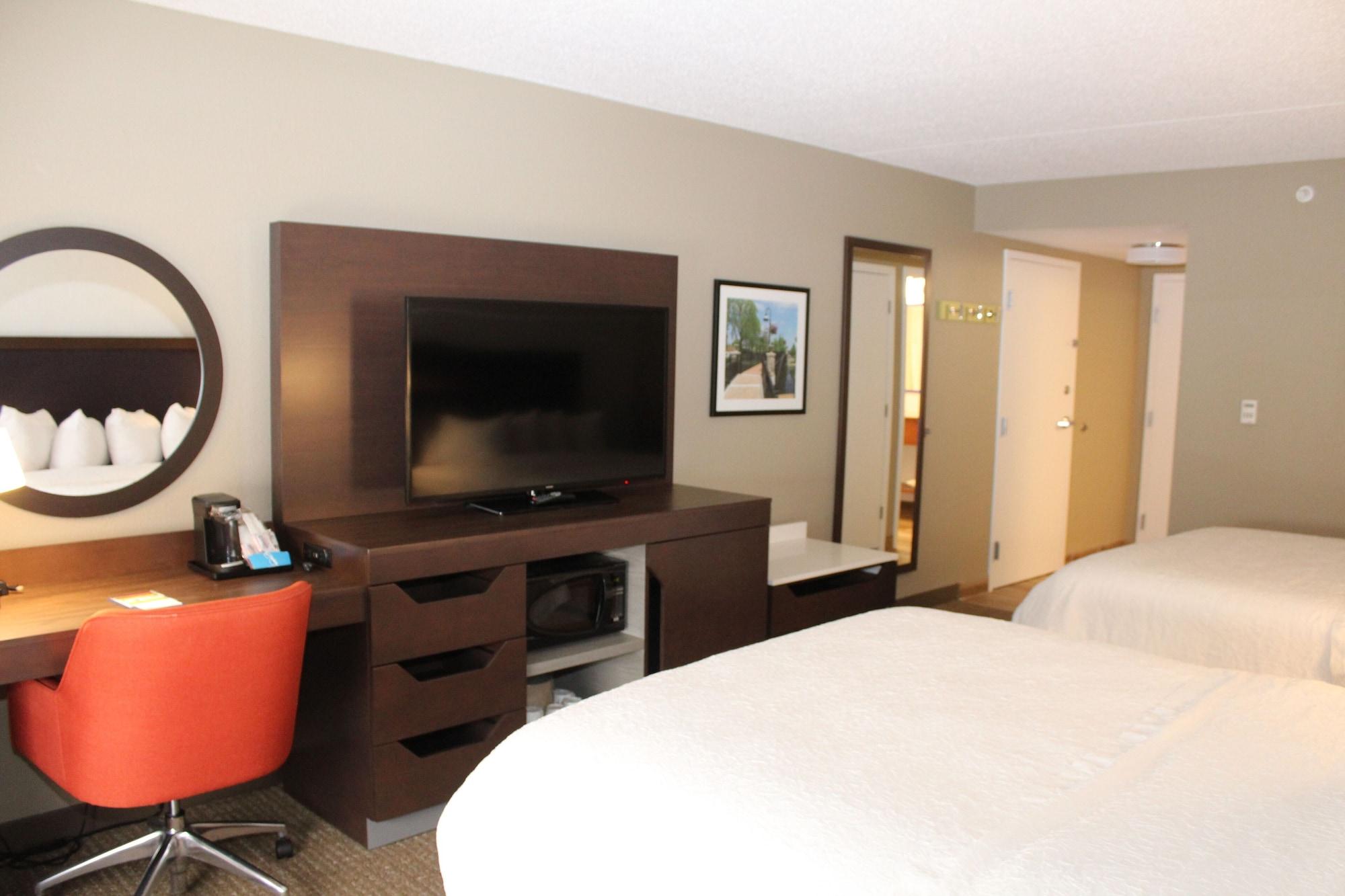 Hampton Inn McHenry Exterior foto