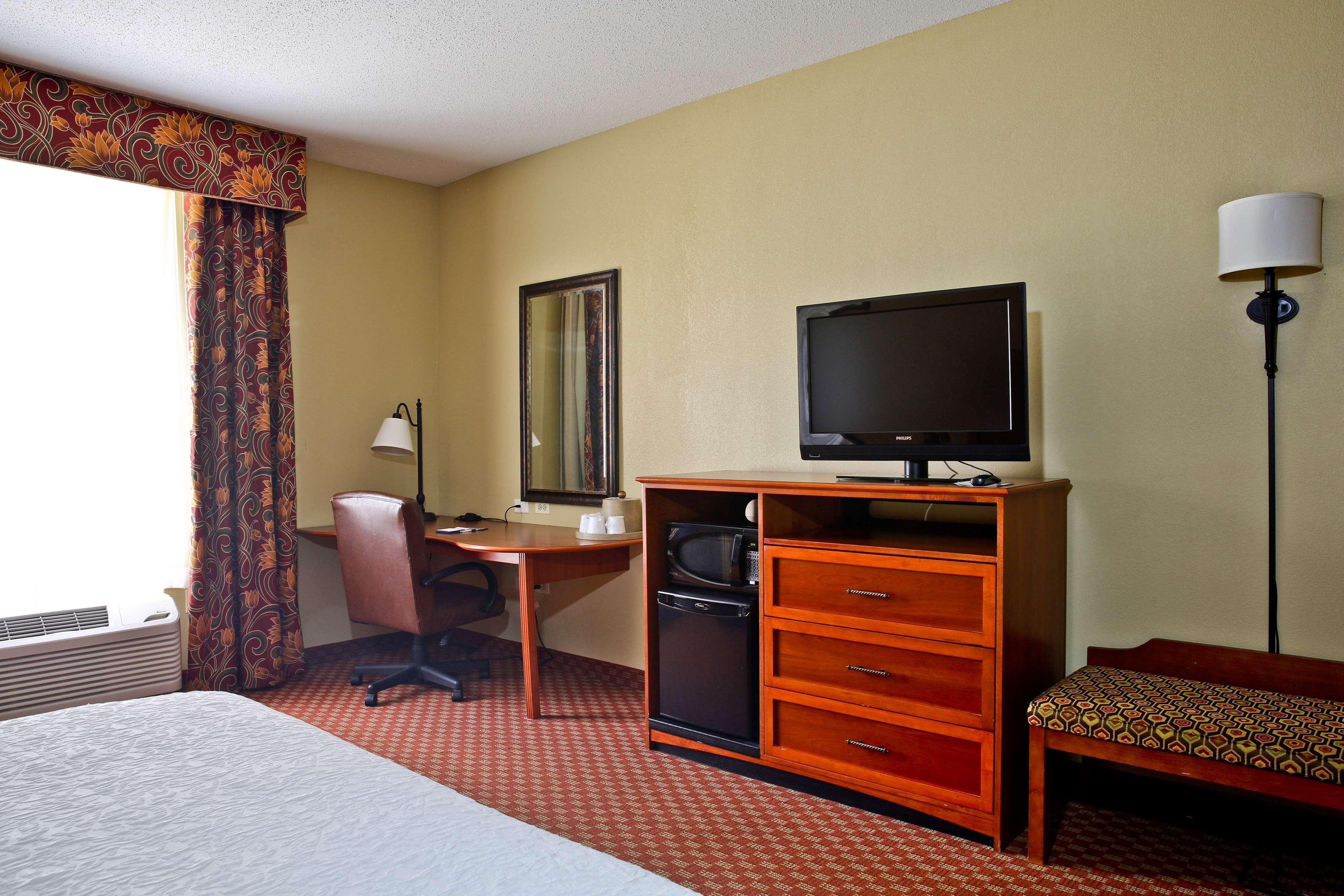 Hampton Inn McHenry Exterior foto