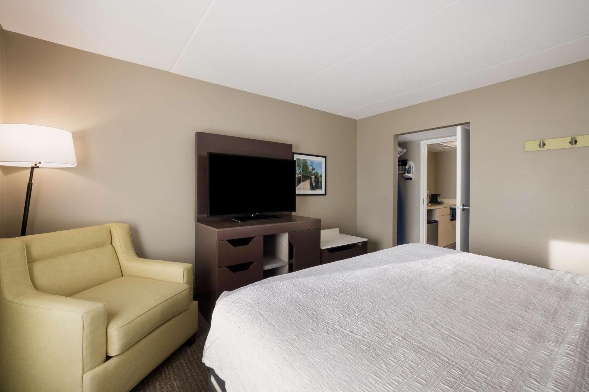Hampton Inn McHenry Exterior foto